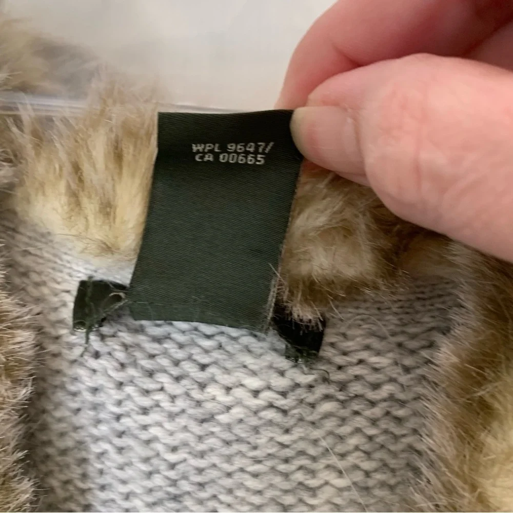 Eddie Bauer grey wool blend zippered vest sweater with faux fur collar. Size XXL
